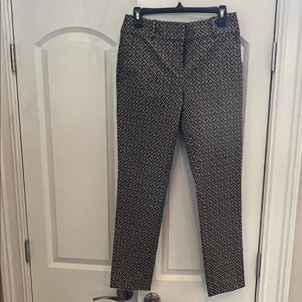LOFT Marisa Skinny‎ Black and Tan Print Ankle Pants Sz 4